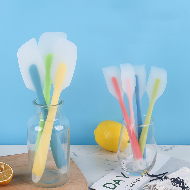 Flexibler Silikonschaber in 2  – Kitchen Gadgets To Have Bewertung und Preis